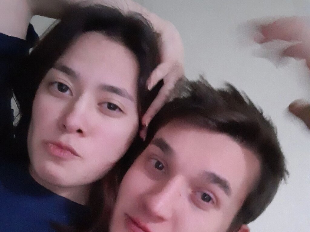 DianaAndDin's Webcam 